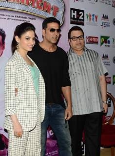 Ramesh Taurani, Akshay Kumar and Tammanah pose at the Promotion of Entertainment in Delhi