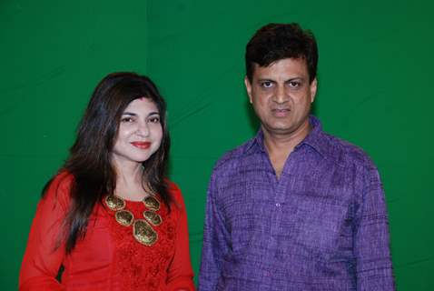 Alka Yagnik with Film Maker Rajeev Walia at the making of Star Studded National Anthem