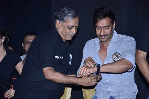 Ajay Devgn was gifted a watch at the Promotions of Singham Returns
