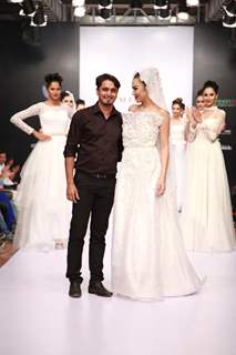 Model showcases the beautiful and elegant designs at the Bangalore Fashion Week Day 3