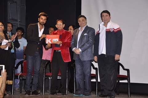 Ranbir Kapoor being felicitated at the Launch of RK Medical Guide