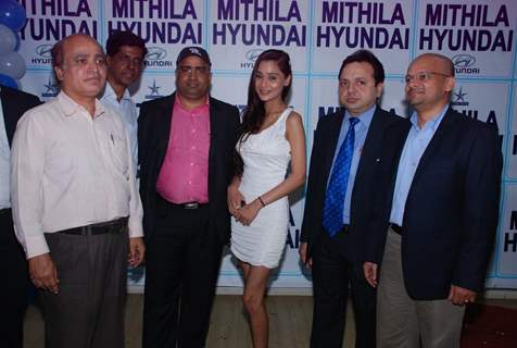 Sara Khan Launches Hyundai i20 Elite