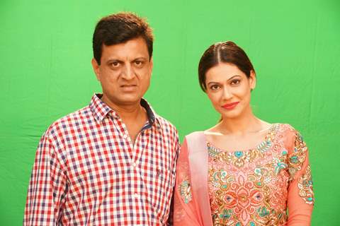 Payal Rohatgi with Film Maker Raajeev Walia at the making of Star Studded National Anthem