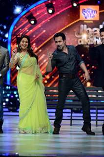 Emraan Hashmi performs with Madhuri Dixit at the Promotion of Raja Natwarlal on Jhalak Dikhla Jaa