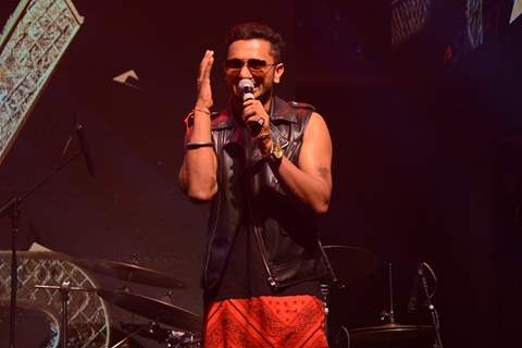 Honey Singh performs at the Launch of India's Raw Star