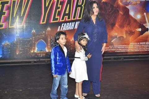 Farah Khan with her Children at the Trailer Launch of Happy New Year