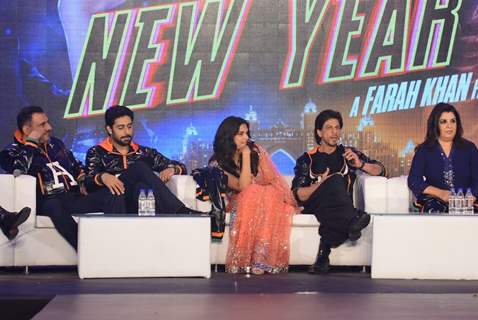 Shah Rukh Khan was seen addressing the audience at the Trailer Launch of Happy New Year