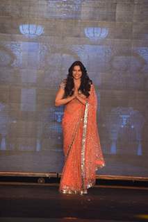 Deepika Padukone greets the audience at Manish Malhotra's Show