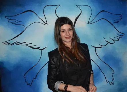Kainaat Arora poses for the camera at "Umang 2014"