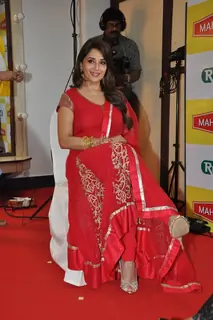 Madhuri Dixit gives a beautiful smile for the camera at Mahakosh Edible Oils Event