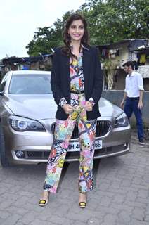 Sonam Kapoor at the Promotions of Khoobsurat at Mithibai College