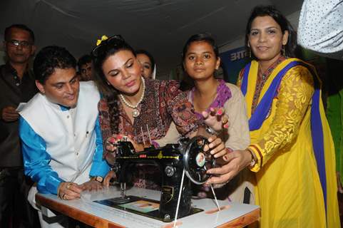 Rakhi Sawant tries a hand at sewing at the event