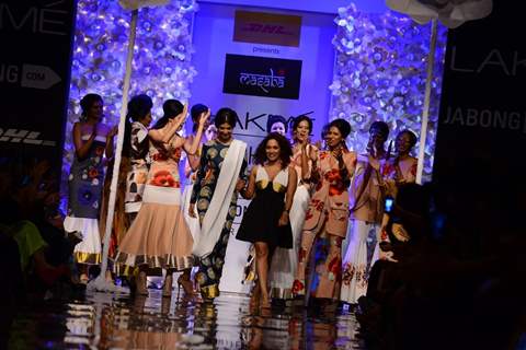 Shilpa Shetty walks the ramp with Masaba Gupta at Lakme Fashion Week