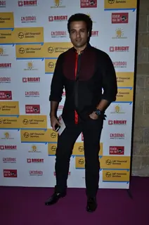 Rohit Roy poses for the media at Shaan's Live Concert