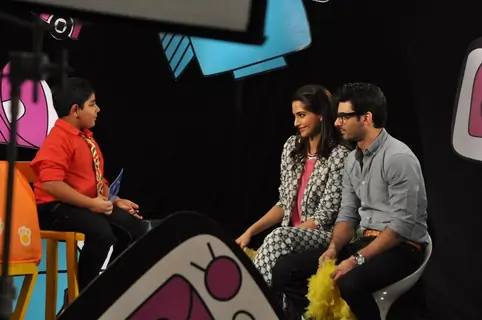 Sonam Kapoor and Fawad Khan answer some fun questions on Captain Tia