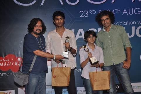 Imtiaz Ali and Amol Gupte snapped giving awards to students at Cascade Festival