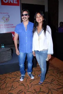 Vivek Oberoi with wife Priyanka Alva Oberoi at the Mega Blood Donation Drive