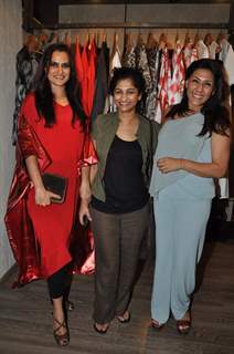 Sona Mohapatra and Gauri Shinde at Kallol Dutta's Collection Preview