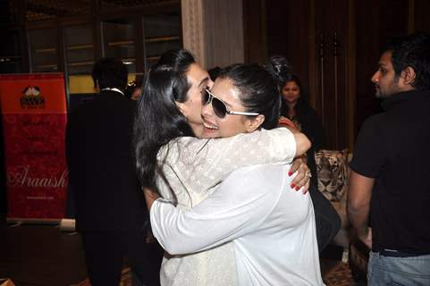Kajol was spotted hugging Mana Shetty at Araish Charity Exhibition