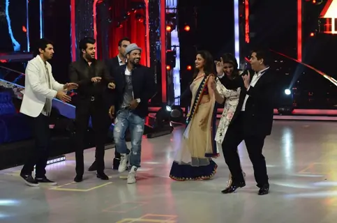 Parineeti and Aditya shake a leg with the Judges on Jhalak Dikhhlaa Jaa