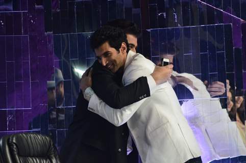 Aditya Roy Kapur snapped hugging Karan Johar on Jhalak Dikhhlaa Jaa