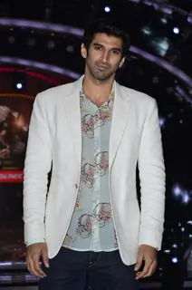 Aditya Roy Kapur poses for the media on Jhalak Dikhhlaa Jaa