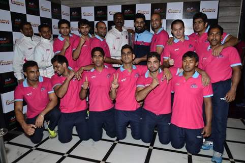 Abhishek Bachchan poses with his team at the Bash for Pro Kabbadi League by Mahindras