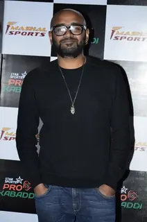 Benny Dayal poses for the media at the Bash for Pro Kabbadi League by Mahindras