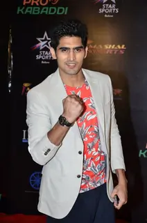 Vijendra Singh poses for the media at the Grand Finale of Pro Kabbadi League