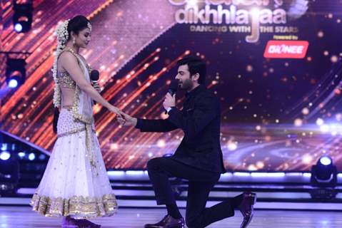 Fawad Khan sings for Mouni Roy on Jhalak Dikhla Jaa Season 7