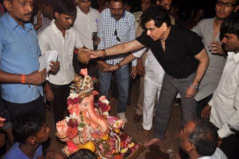 Jeetendra offering his prayers to Lord Ganesha