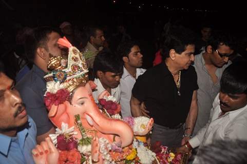 Jeetendra snapped at Ganpati Visarjan