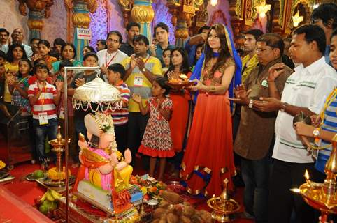 Shastri Sisters and Udann cast at Andhericha Raja Pandal