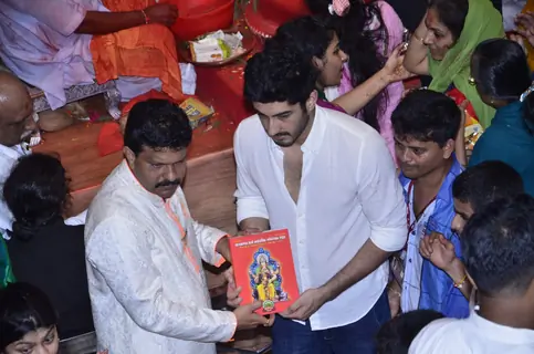 Mohit Marwah Visits Lalbaughcha Raja