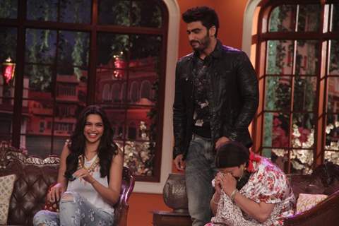 Deepika Padukone and Arjun Kapoor Promote Finding Fanny on Comedy Nights with Kapil