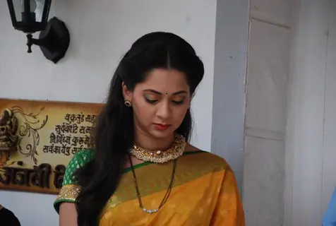 Iss Pyaar Ko Kya Naam Doon... Ek Baar Phir