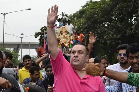 Rajiv Kapoor at the Visarjan of Lord Ganesha of RK Studios