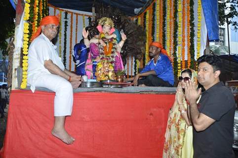 Bhushan Kumar and Divya Khosla seek blessings from Ganpati Bappa