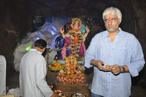 Vikram Bhatt Seeks Blessings from Lord Ganesha