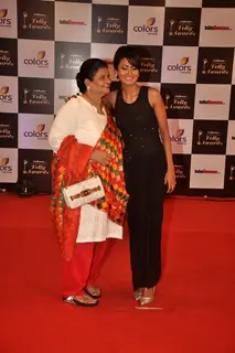 Nigaar Z. Khan with her mother were seen at the Indian Telly Awards