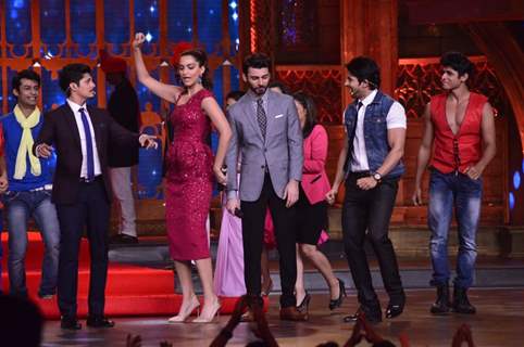 Promotions of Khoobsurat on India's Best Cine Stars Ki Khoj