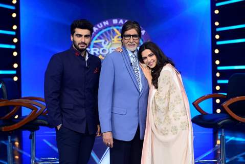 Promotions of Finding Fanny on Kaun Banega Crorepati Season 8