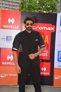 Rana Daggubati poses for the camera at Mircromax SIIMA Awards Day 1