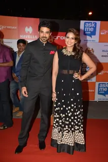 Huma Qureshi and Saqib Saleem pose for the media at Mircromax SIIMA Awards Day 1