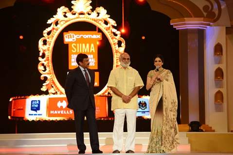 Sridevi addressing the audience at Mircromax SIIMA Awards Day 1