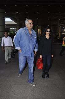 Boney Kapoor snapped with daughter Jahnavi Kapoor at Airport