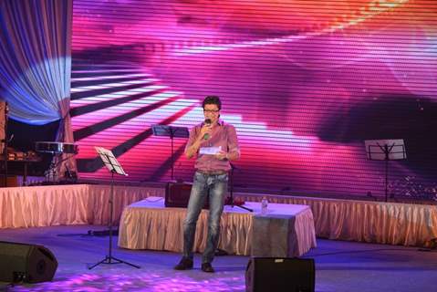 Shaan performing at Gujrati Jalso 2014 in Schon by Sakshee Pradhan