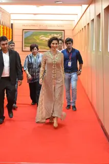 Sophie Choudry snapped at Gujrati Jalso 2014 in Schon by Sakshee Pradhan