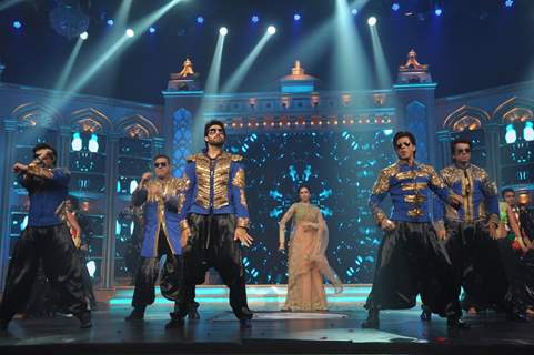 Cast of Happy New Year performing at the Music Launch