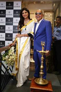 Shilpa Shetty poses with a friend at the inauguration of a Jewelry showroom in New Delhi